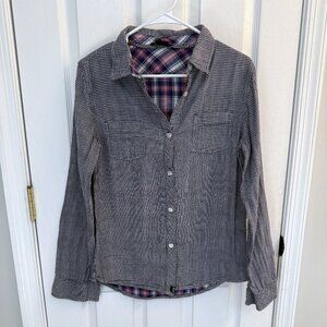 Oakley Navy & White Checked Button-Down Flannel Shirt – Size Medium